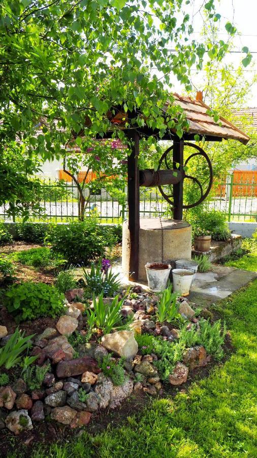 Van Egy Haz Villa Erdohorvati Exterior foto
